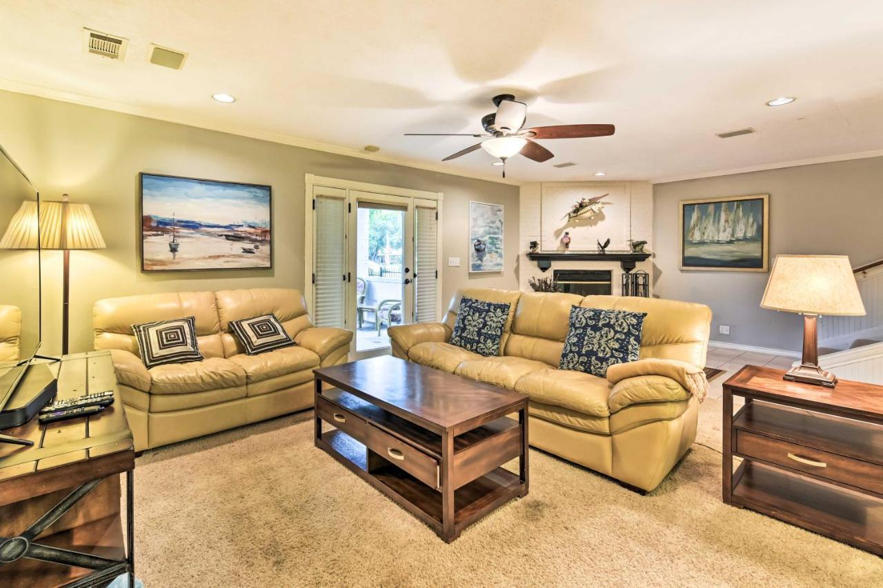 Quiet Lake Conroe Townhome With 2 Boat Slips! Willis Екстер'єр фото
