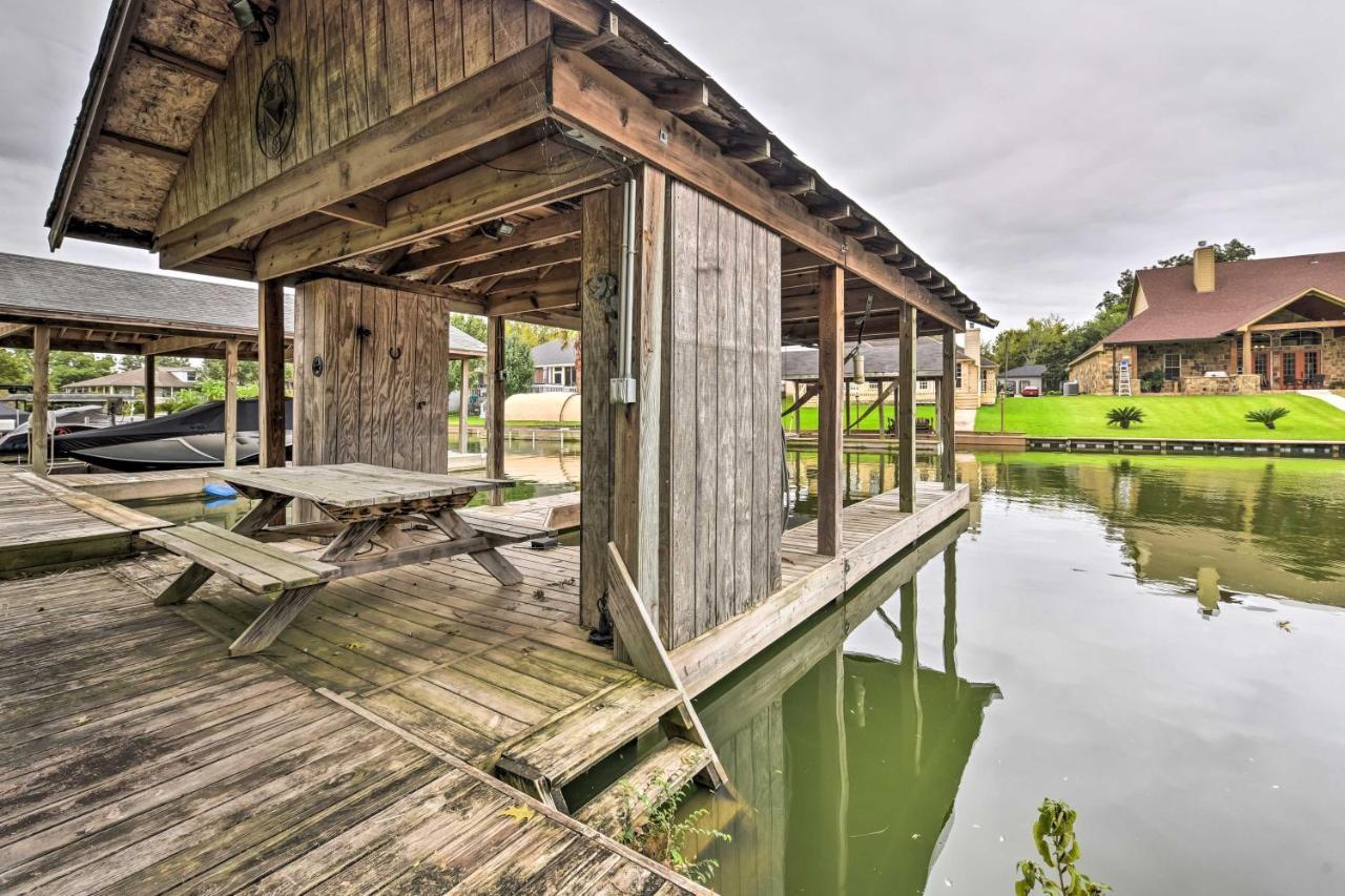 Quiet Lake Conroe Townhome With 2 Boat Slips! Willis Екстер'єр фото