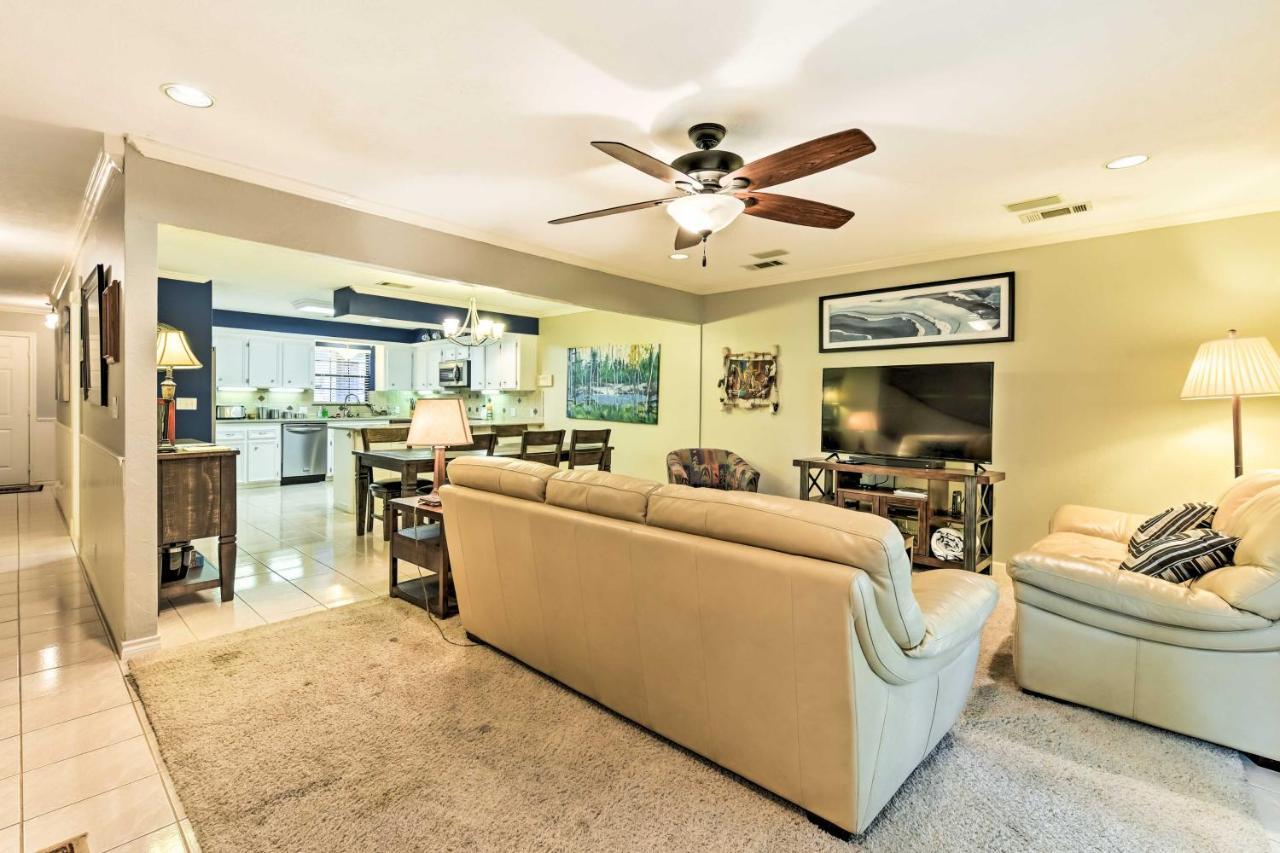 Quiet Lake Conroe Townhome With 2 Boat Slips! Willis Екстер'єр фото