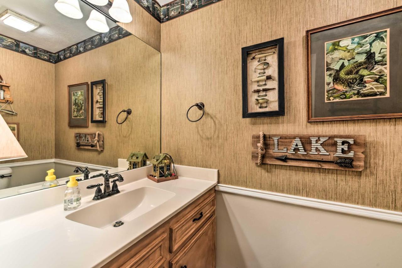 Quiet Lake Conroe Townhome With 2 Boat Slips! Willis Екстер'єр фото