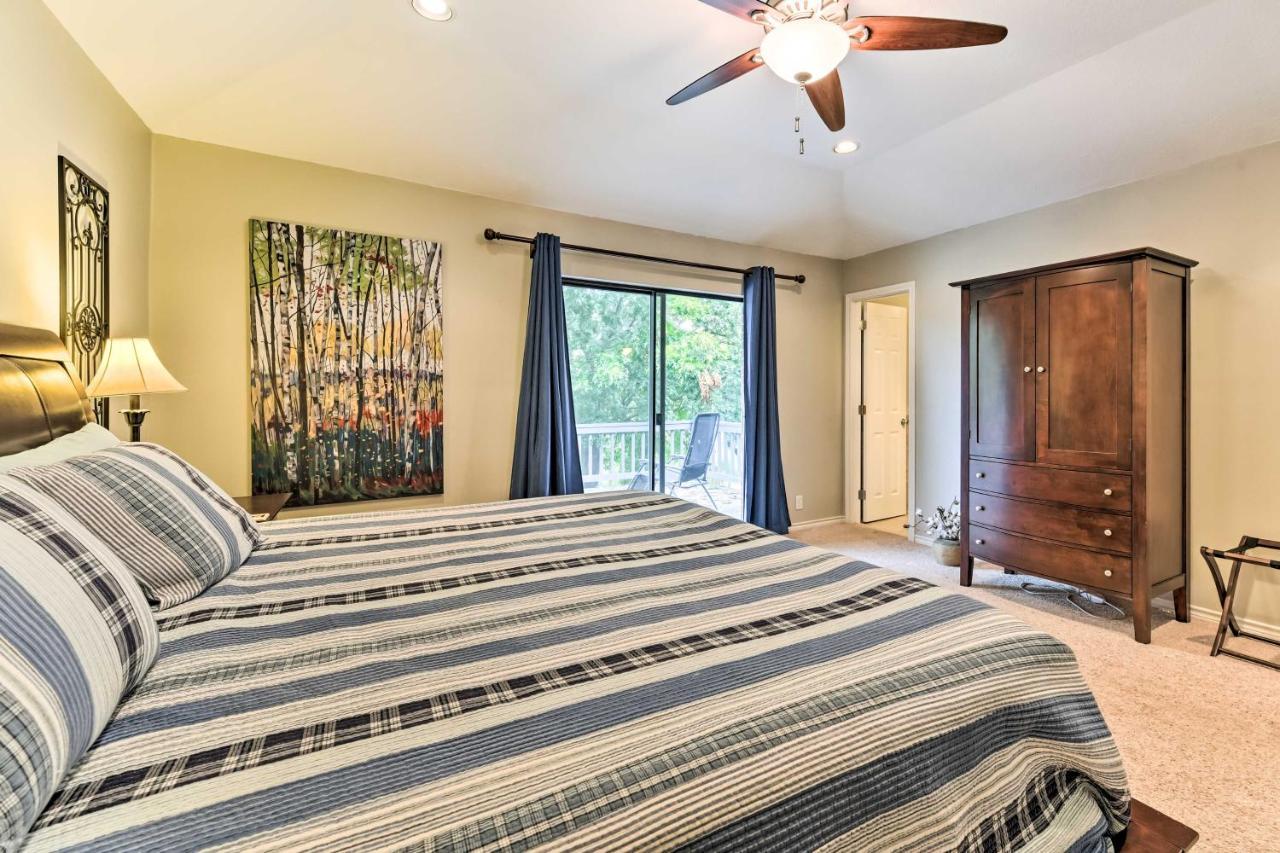 Quiet Lake Conroe Townhome With 2 Boat Slips! Willis Екстер'єр фото