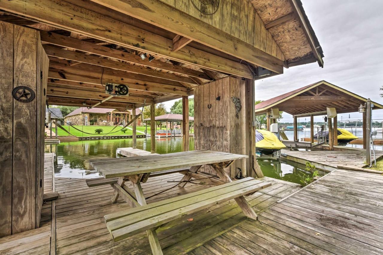 Quiet Lake Conroe Townhome With 2 Boat Slips! Willis Екстер'єр фото